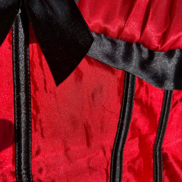 Red and Black Corset L - Picture 2 of 3